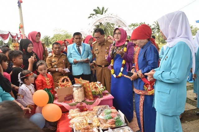 Hj. Endah Kartika Prajawati Menghadiri Gebyar PAUD