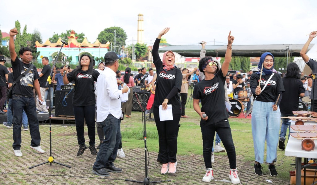Chusnunia Chalim Terus Berkomitmen Memberi Ruang Lebih Luas Bagi Musisi Lampung. Foto: dok Prov