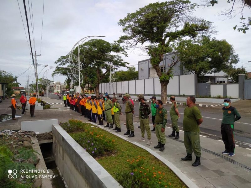 Lestarikan Lingkungan,Koramil 04/Jebres bersama Polsek Dan DLH Surakarta Laksanakan Penanaman Pohon