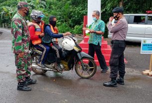 Berlakukan PPKM, Anggota Gabungan Kecamatan Nguntoronadi Semakin Gencar Gelar Operasi Protkes