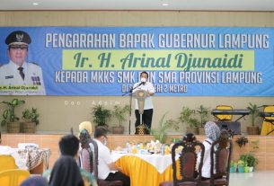 Pertemuan dengan Ketua MKKS SMK/ SMA se-Provinsi Lampung, Gubernur Arinal Ingatkan Peran Kepala Sekolah Vital dan Strategis Tingkatkan Kinerja Sekolah