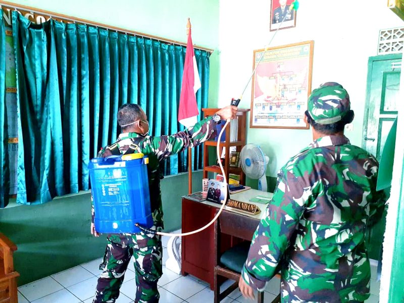 Penyemprotan Disinfektan Kembali dilakukan Koramil Nogosari