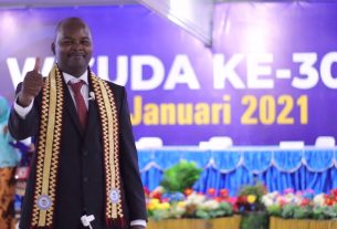 Inspiratif... Warga Negara Kenya ini Bangga Kuliah di Kampus Biru