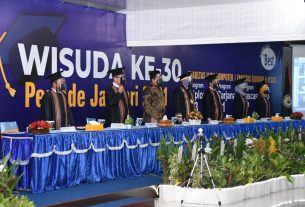 Kepala LLDikti Apresiasi Wisuda IIB Darmajaya