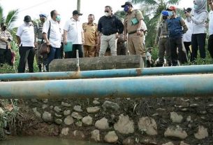 Bupati Dodi Reza Turun Langsung Atasi Genangan Air di Lais