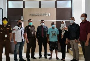 Satreskrim Polres Tulang Bawang Limpahkan Tersangka dan BB Kasus Penyimpangan Dana APBKampung Oleh Oknum Kepala Kampung