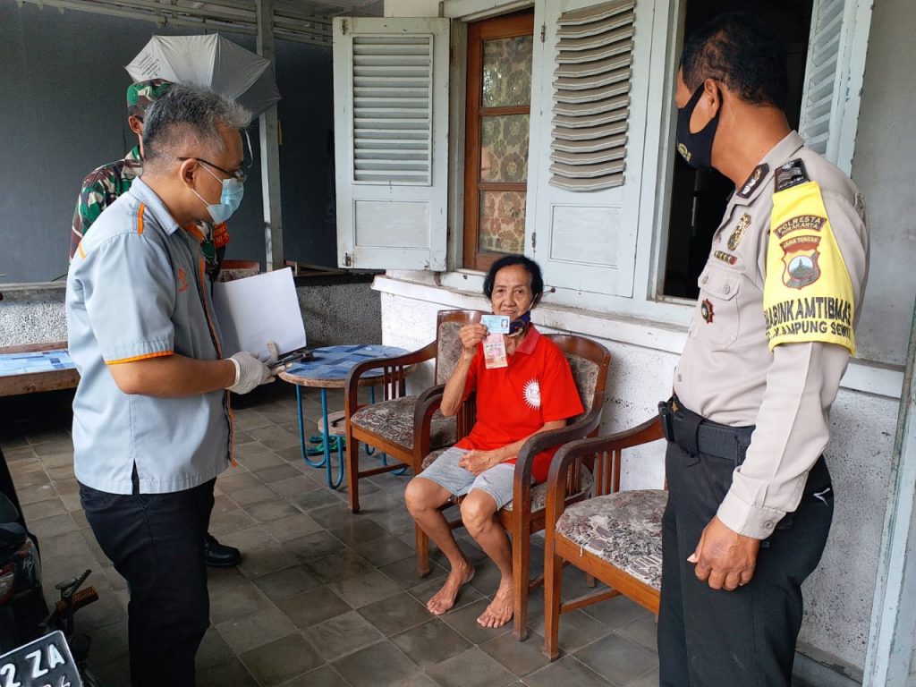 Penerima Bantuan Sosial Tunai ( BST ) Kategori Lansia Wilayah Surakarta Dipermudah