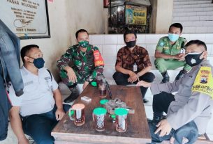 Sinergitas TNI-POLRI dan Linmas Himbau Pedagang Dan Pengunjung Pasar Patuhi Protkes