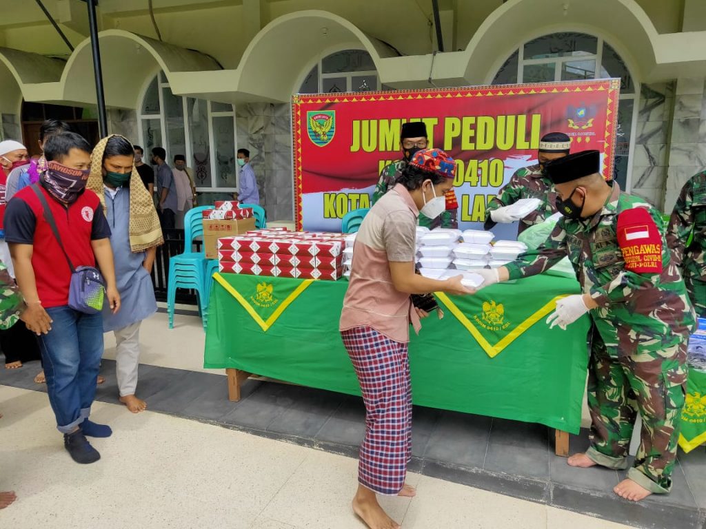 Kodim 0410/KBL melaksanakan kegiatan Jum'at peduli