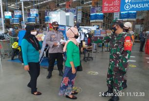 Satuan Tugas terapkan Protokol Kesehatan di pusat perbelanjaan Indogrosir