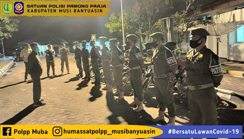 Polisi Pamong Praja Muba melakukan giat patroli dalam kota