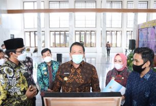Sosialisasikan Kartu Petani Berjaya, Gubernur Lampung Arinal Djunaidi Berdialog Secara Virtual Dengan 1000 Desa di Lampung