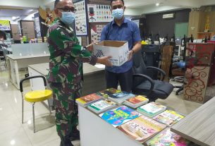 Pasi Intel Kodim 0410 Menerima bantuan buku untuk Perpustakaan