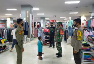 Penerapan disiplin Protokol Kesehatan di pusat perbelanjaan rutin dilakukan