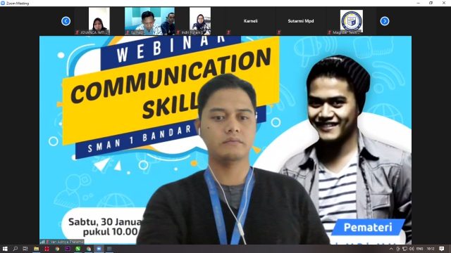 Dosen Darmajaya Berikan Materi Communication Skills kepada Guru dan Siswa SMAN 1 Bandar Lampung