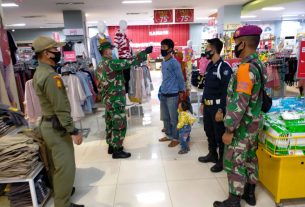 Peltu Joko Pandoyo bersama Satgas Covid-19, Melaksanakan (Prokes)