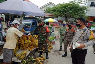 Serka Wardiono menerapkan Protokol Kesehatan