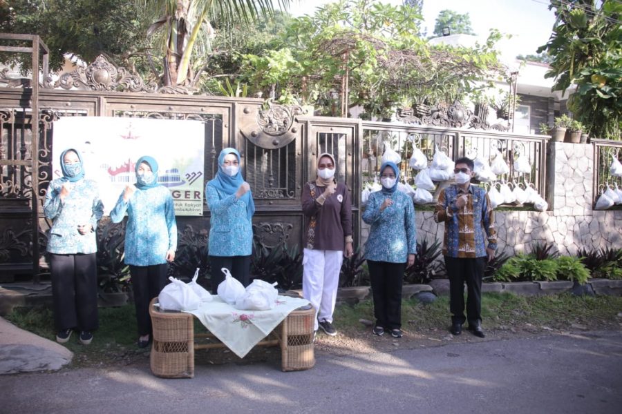 Gerakan Siger Direspons Positif Bagikan Bantuan Bahan Makanan dan Masker