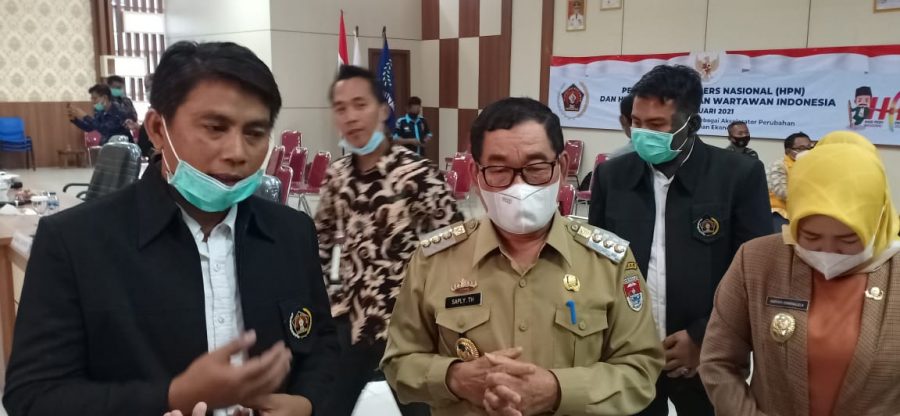Peringatan HPN 2021 Bupati Mesuji Mendapat Anugerah Tjhindarboemi dari PWI