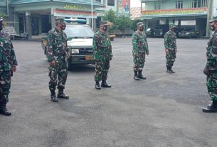 Personel Kodim 0410/KBL melaksanakan patroli