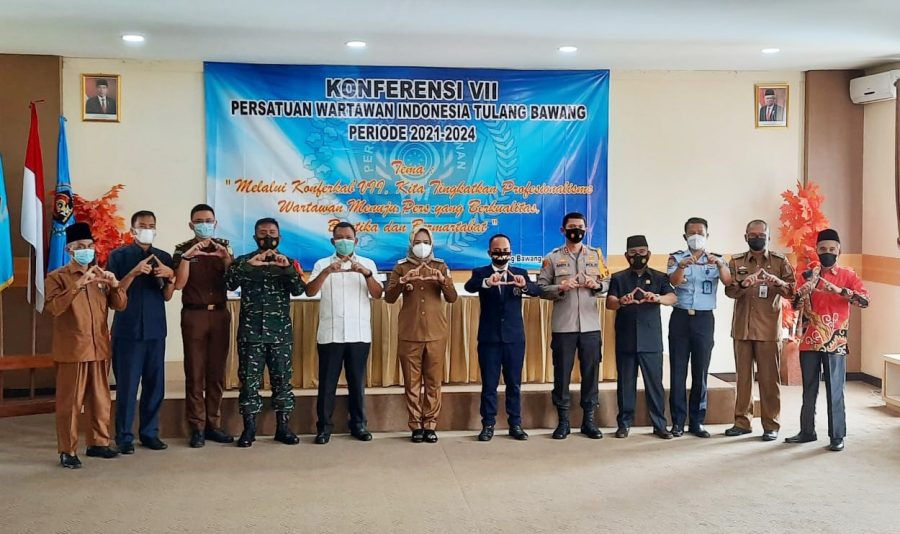 Kapolres Tulang Bawang Apresiasi Acara Konferkab VII Persatuan Wartawan Indonesia