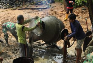 Ini Yang Dilakukan Anggota Satgas TMMD Reguler Ke-110 Kodim Wonogiri Mengetahui Molen Rusak