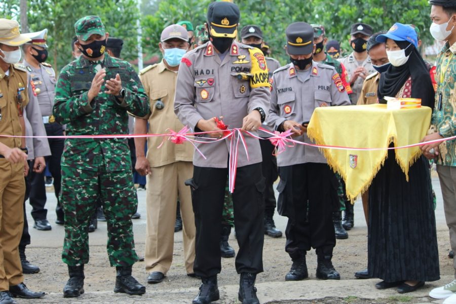 Kapolres Tulang Bawang Barat beserta jajaran forkopimda Launching Kampung Tangguh Nusantara