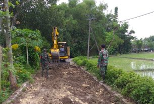 Warga Sakit Stroke Ringan, Dikunjungi Satgas TMMD 110 Bojonegoro