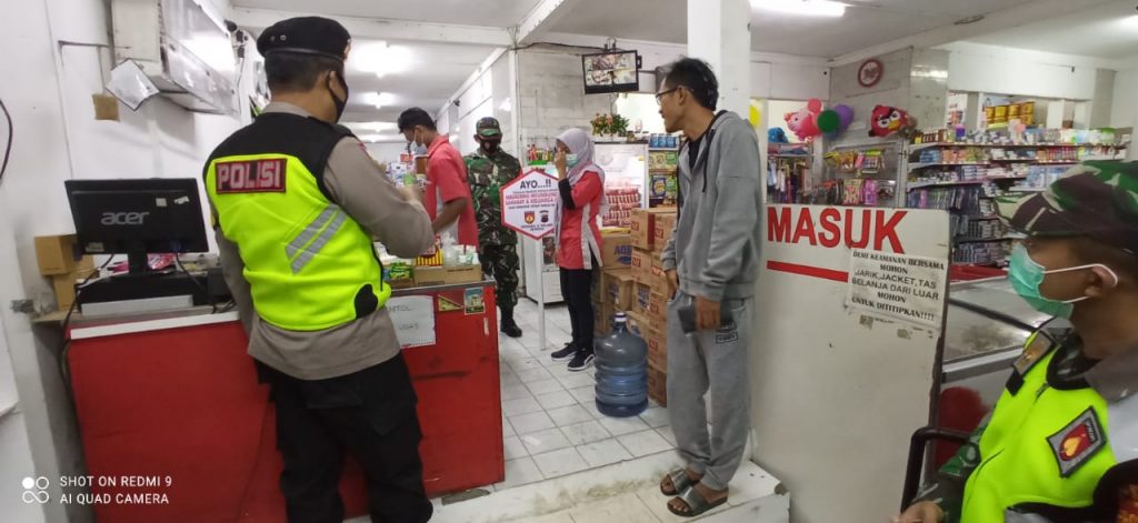 Patroli Gabungan TNI Polri Sasar Desa Mliwis Cepogo