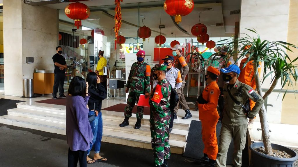 Serka Hermanto bersama dengan Tim 3 Satgas penanganan Covid-19 sambangi Hotel Horison