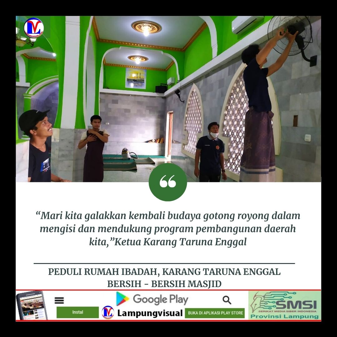 Peduli Rumah Ibadah, Karang Taruna Enggal Bersih-Bersih Masjid