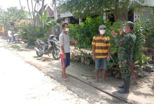 Di Lokasi TMMD 110 Tambakrejo, Prajurit TNI Imbau Warga Patuhi Protokol Kesehatan