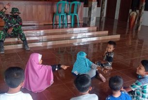 Mantab, Dilokasi TMMD 110 Bojonegoro TNI Jadi Guru Privat