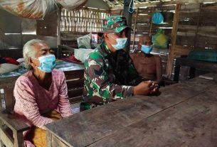 TMMD 110 Kodim Bojonegoro, Warga Rentan Dapat Masker