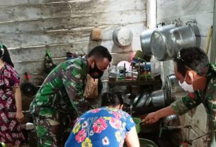 Racik Jamu Gendong, Satgat TMMD 110 Bojonegoro Imbau Agar Bahan Steril