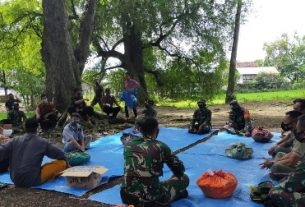 Lestarikan Budaya, Satgas TMMD 110 Bojonegoro Ikuti Tradisi Sedekah Bumi Nglambangan