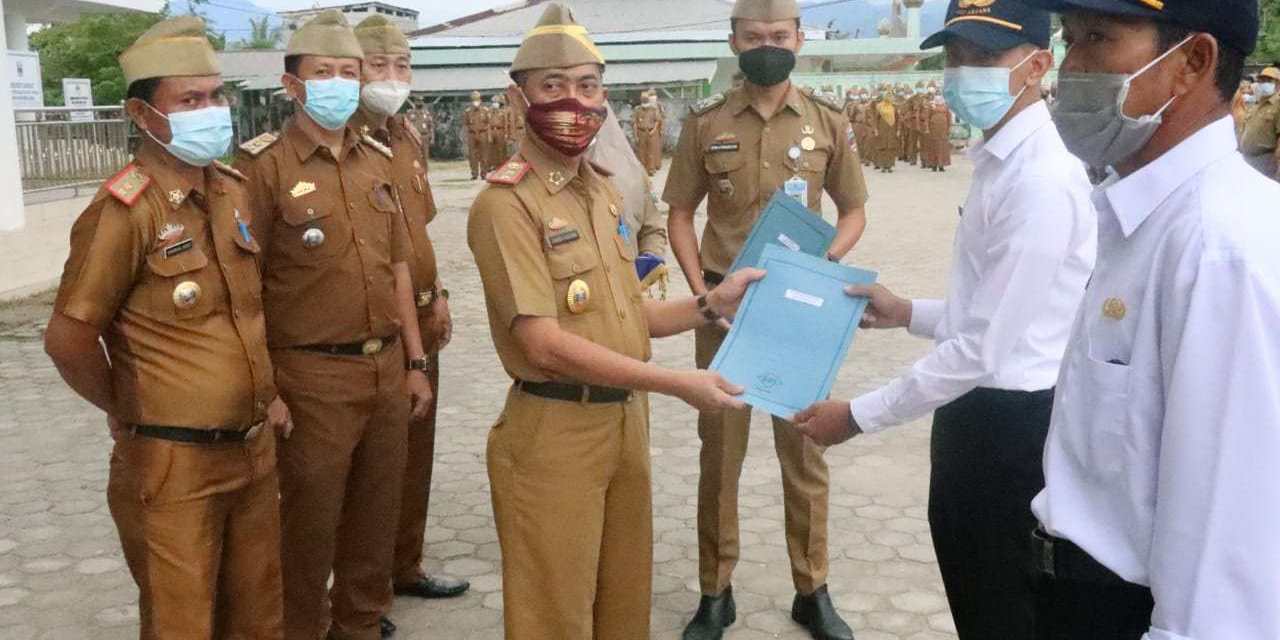 Plh Bupati Pesisir Barat menghadiri apel mingguan
