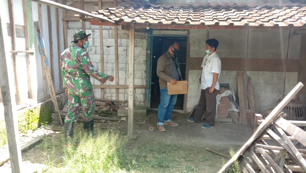 TMMD 110 Bojonegoro, Rumah Pamitaningsih Siap Dibongkar