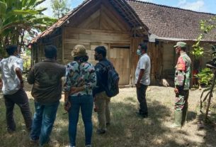 Tidak Layak Huni, Satgas TMMD 110 Bojonegoro Bongkar Rumah Yatiman