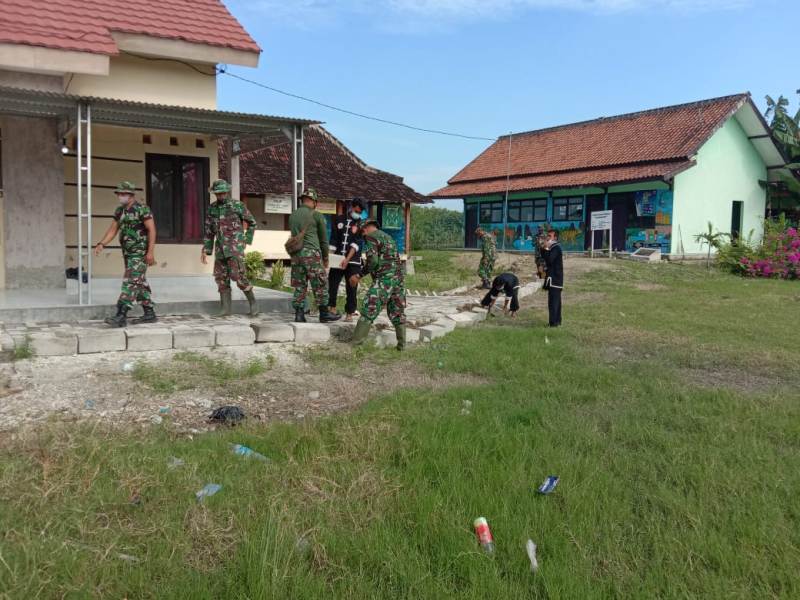 TMMD 110 Bojonegoro, Satgas Buka Jalan Setapak Tembus Poskesdes