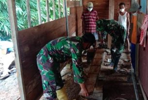 Personil Satgas TMMD 110 Bojonegoro Kerjakan Proses Program Rehab Rumah Aladin