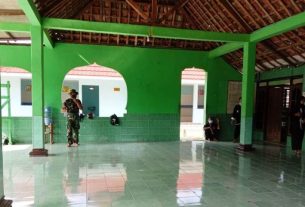 TMMD 110 Bojonegoro, Tingkatkan Amal Dengan Bersih Masjid