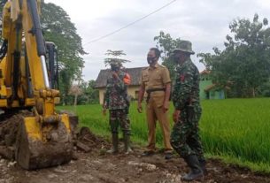 Ini Bentuk Kepedulian Satgas TMMD 110 Bojonegoro Terhadap Masyarakat