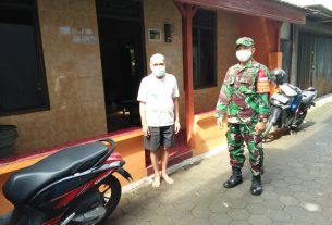 Sertu Rohmad, Pendataan Anggota Veteran di Kelurahan Jayengan Untuk Menggikuti Vaksin