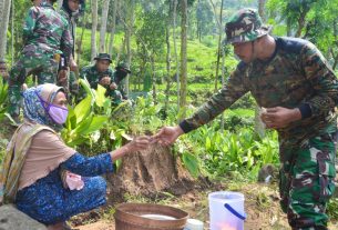 Pedagang Lintas Provinsi Coba Mengais Rezeki Di Lokasi TMMD Kodim Wonogiri