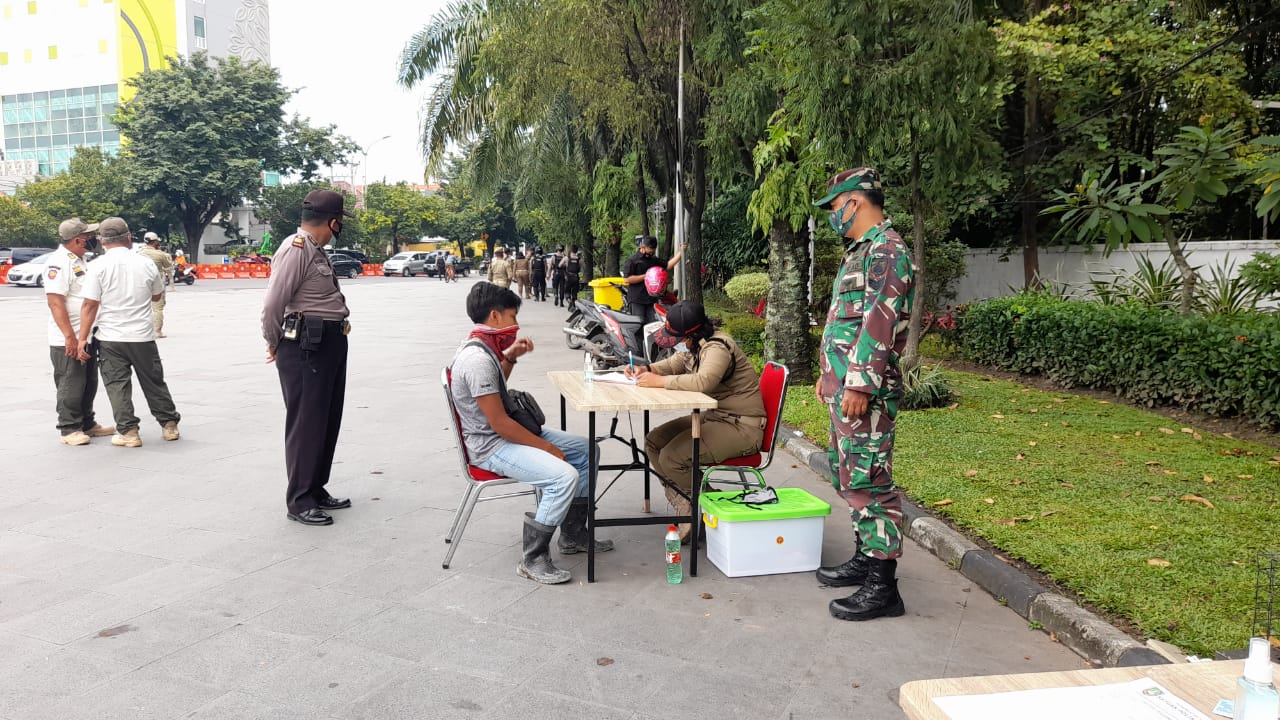 Serka Saring Ikuti Operasi Yustisi Masker PPKM Cegah Penyebaran Covid-19