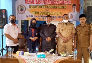 Kolaborasi dengan Anggota DPRD Lampung Selatan, Mahasiswi Darmajaya Ini Lakukan Penyuluhan Cegah Covid-19