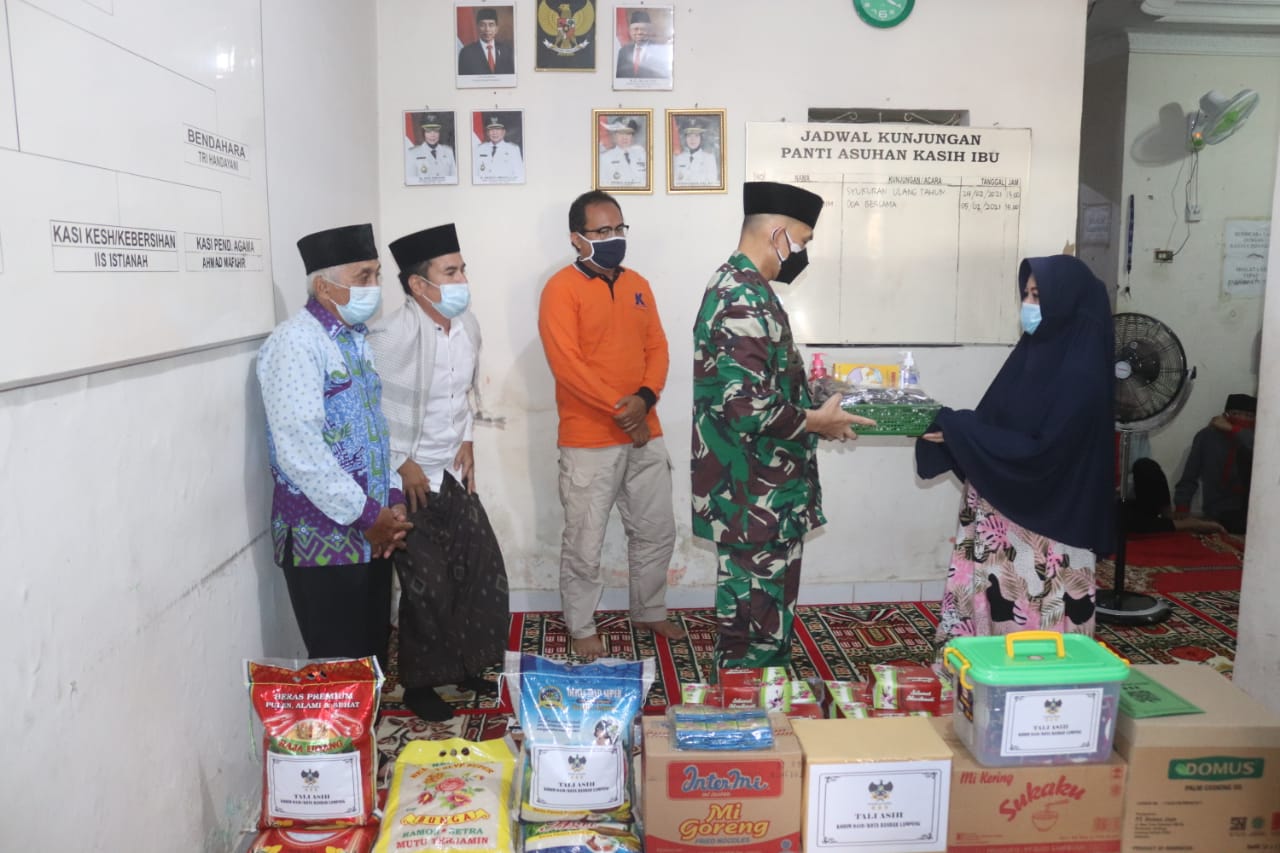 Kolonel Inf Romas Herlandes mengunjungi Panti Asuhan Kasih Ibu