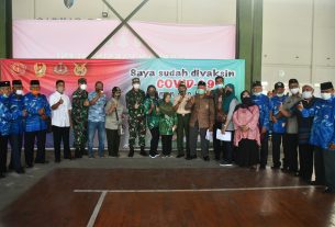 Danrem 074/Warastratama Tinjau Pelaksanaan Vaksinasi Covid-19 Bagi Purnawirawan TNI