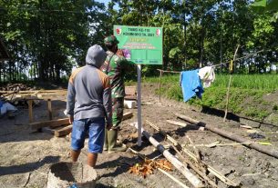 Anggota Satgas TMMD 110 Bojonegoro Melakukan Pengecekan RTLH Desa Jatimulyo